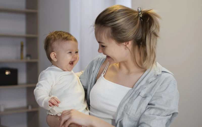 Работници детегледачки възрастни с деменция грижи
